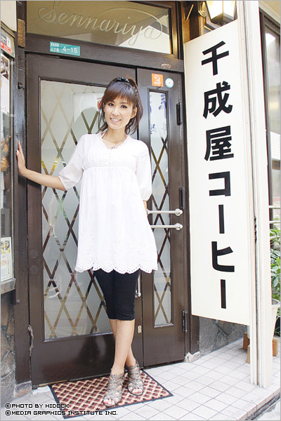 浜岡ちい　大阪・新世界-2