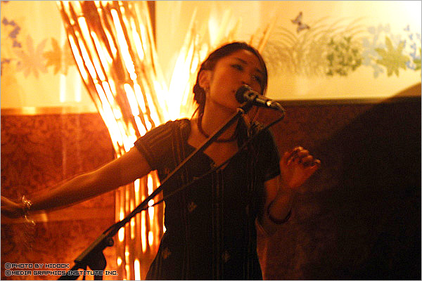 家根嘉・ライブ　神戸・HASU-02