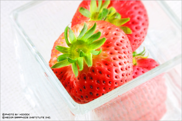 スイーツ　いちご写真（グラス）